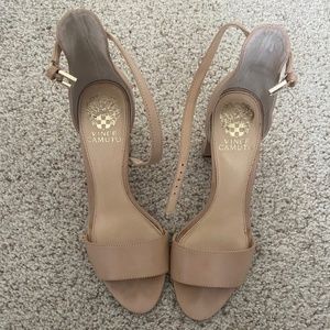 Vince Camaro Carolina Heel Sz 8